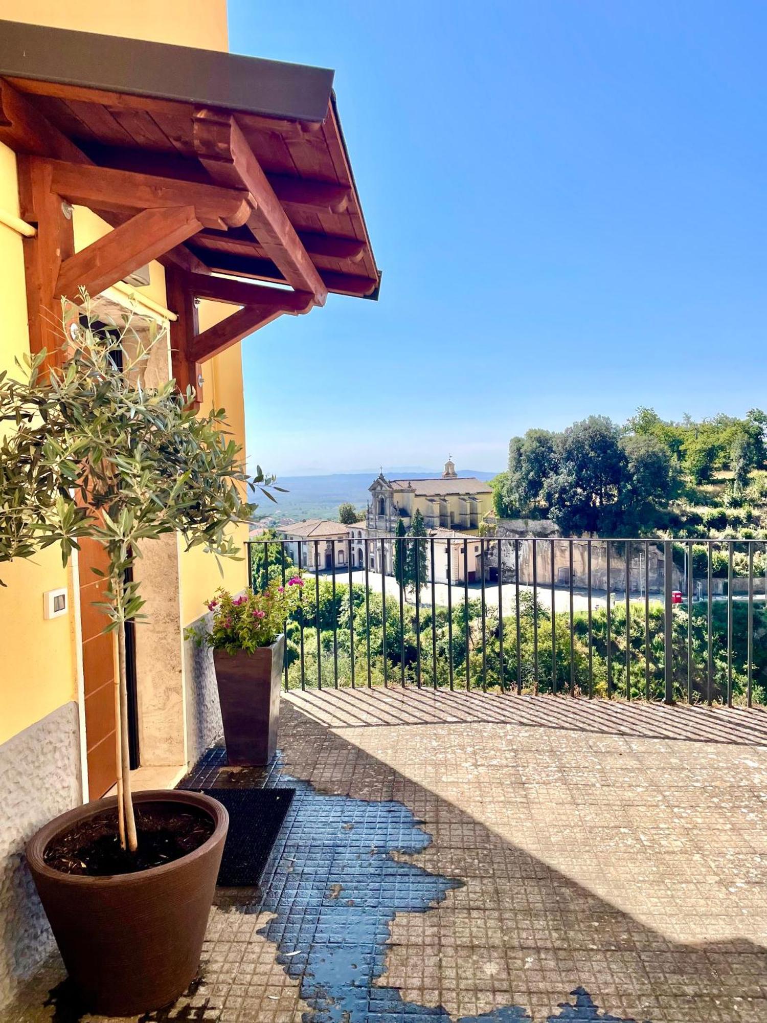 Casa Checca Appartamenti Per Vacanze Caprarola Zewnętrze zdjęcie